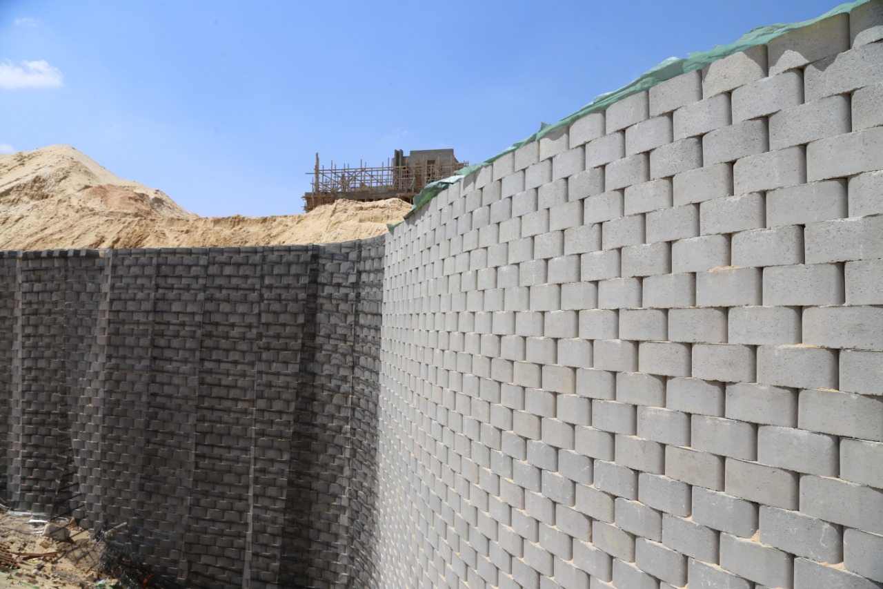 Retaining Wall System